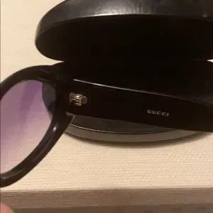 Gucci Oval Rhinestone GG Black Sunglasses Gucci | Accessories | Gucci Oval Rhinestone Gg Black  main image 4